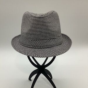 1819. Unisex Black & White Houndstooth Fedora NWT